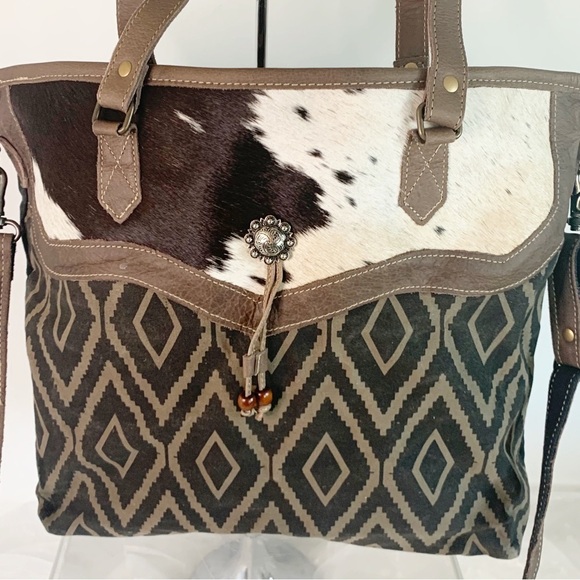 Myra Bag Western Tote Shoulder Bag for Women - Leather Crossbody Bag - Picture 1 of 8